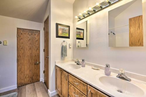 Happy Trails Pagosa Springs Home Near Stables!