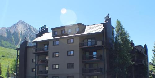 Wood Creek #404 (Condos And Townhomes)