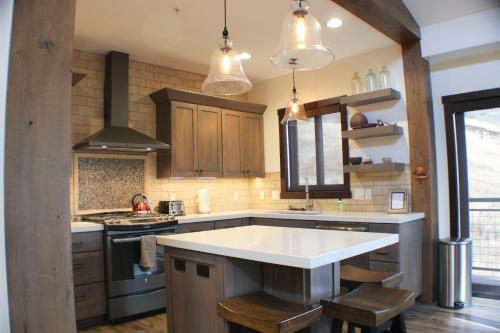 Crested Mtn North L9 (Condos And Townhomes)