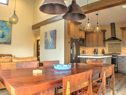 Crested Mtn North L9 (Condos And Townhomes)