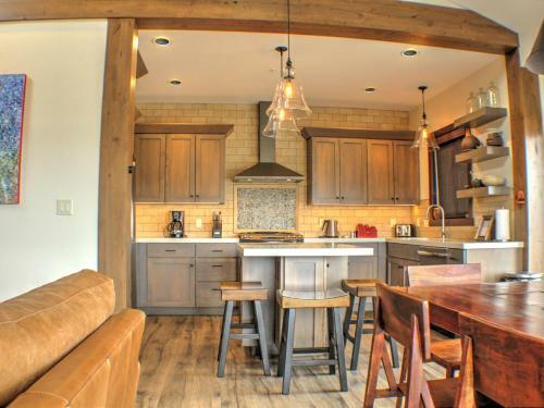 Crested Mtn North L9 (Condos And Townhomes)