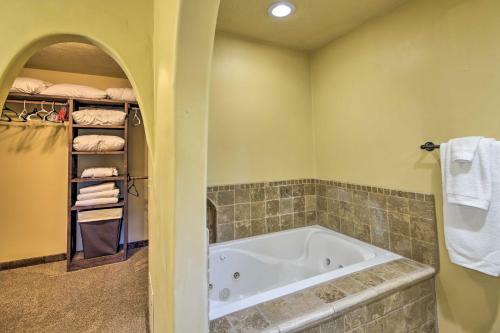 High-end Mountain Chalet With 2 Master Suites And Deck