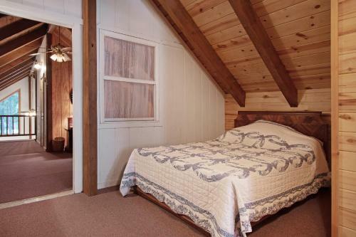 Rustic Cabin Delight