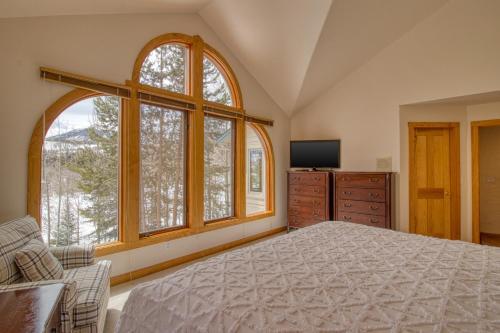 Red Hawk Retreat