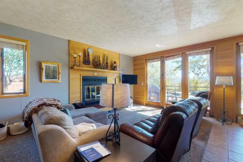 Timber Ridge Retreat