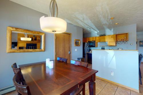 Timber Ridge Retreat