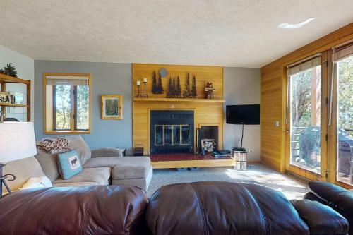 Timber Ridge Retreat
