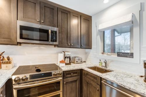 Poplar Mountain Guest House