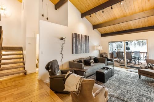 Poplar Mountain Guest House