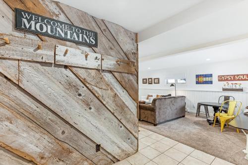 Poplar Mountain Guest House