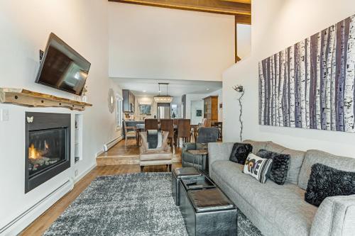 Poplar Mountain Guest House