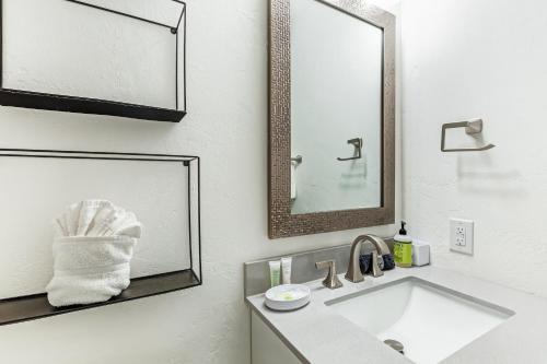 Poplar Mountain Guest House