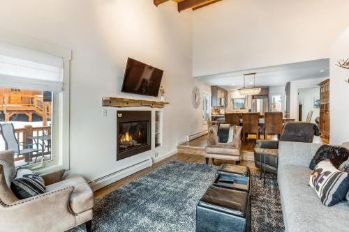 Poplar Mountain Guest House
