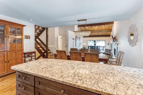 Poplar Mountain Guest House