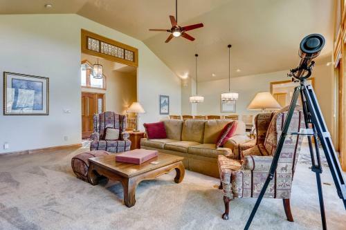 1811 Falcon Drive By Book By Owner