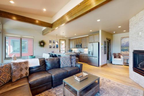 Treehouse Village 325