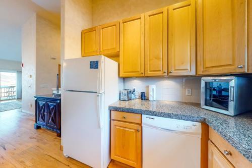 Prospector Village 105c