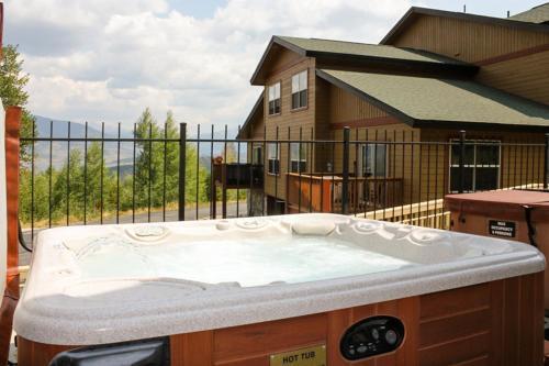 Prospector Village 105c