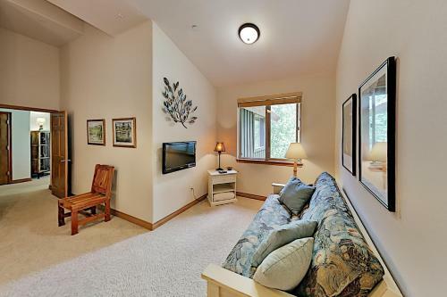 Apartamento Spacious Condo On Blue River - Water-view Balcony Condo