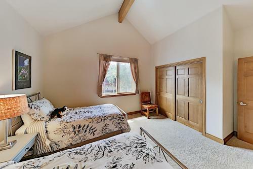 Apartamento Spacious Condo On Blue River - Water-view Balcony Condo