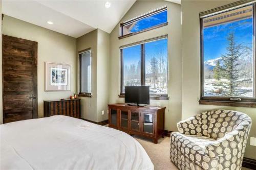 Summit Vista Home
