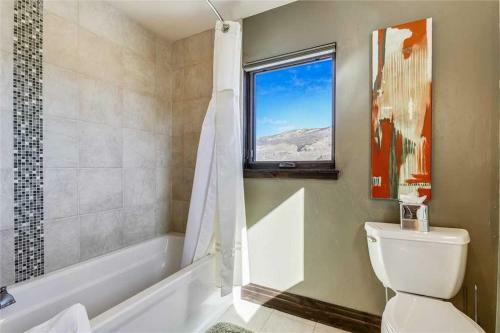 Summit Vista Home