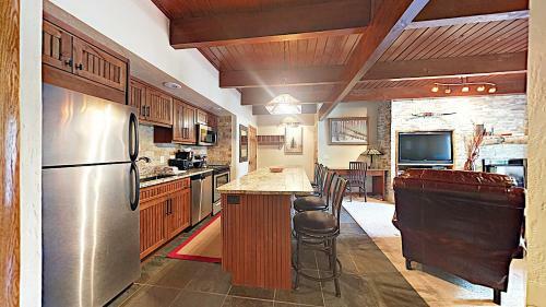 Timberline Condominiums 1 Bedroom Unit C1b