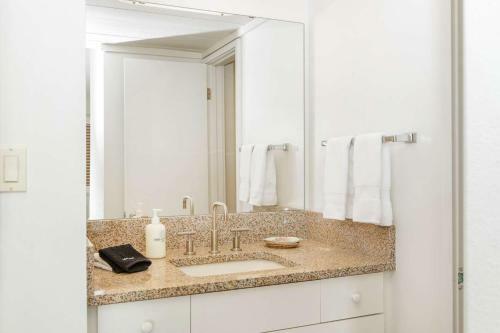Shadowbrook 302