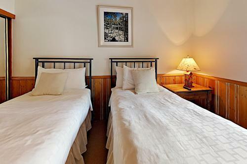Timberline Condominiums 2 Bedroom Loft 2 Bath Unit D3h