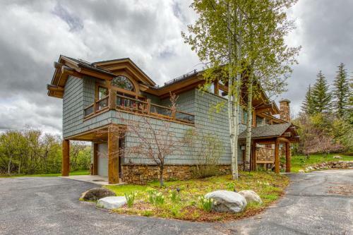 38 Fox Ln