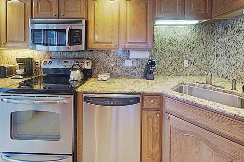 Timberline Condominiums 2 Bedroom Unit B2e