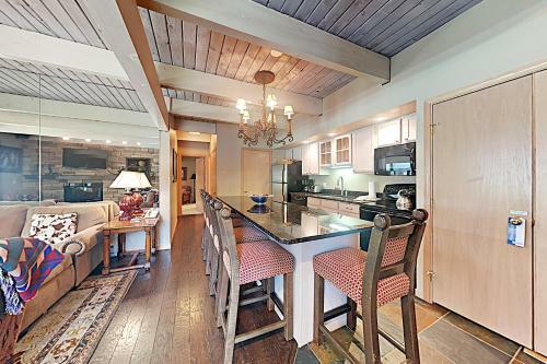 Timberline Condominiums 2 Bedroom Unit B2h