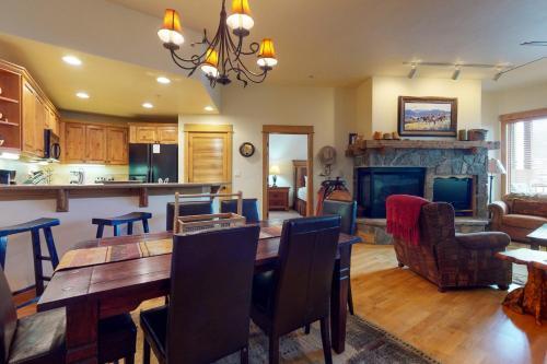 Eagle Ridge Lodge II