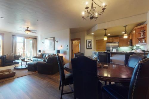Eagle Ridge Lodge II
