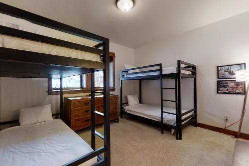 Eagle Ridge Lodge III