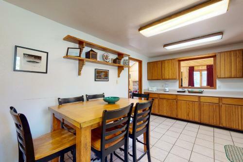 Cutthroat Lodge
