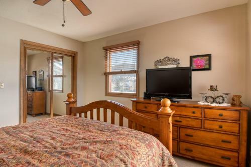 Landon Luxury