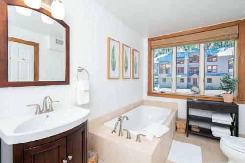 Plunge J By Exceptional Stays
