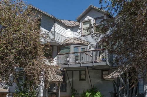 Plunge J By Exceptional Stays
