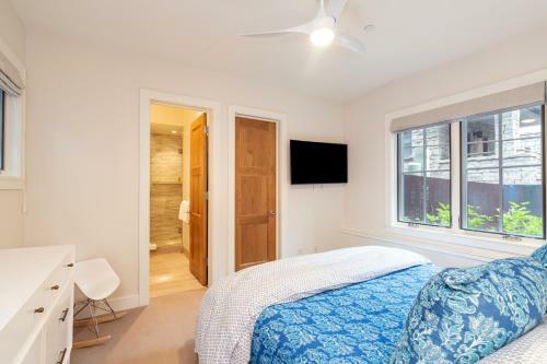Pacific Ave West 330 B - Central Chalet