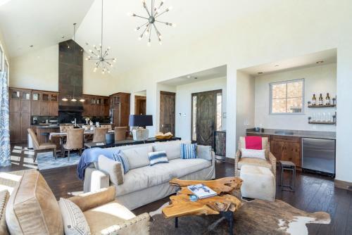 Cassidy Ridge Condos