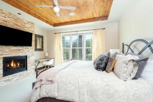 Cassidy Ridge Condos