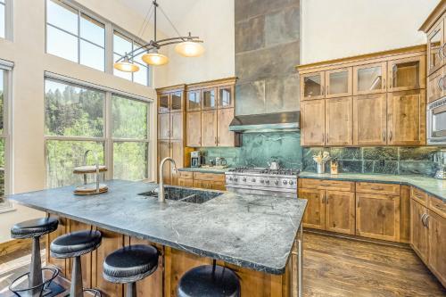 Cassidy Ridge Condos