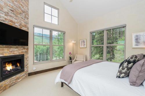 Cassidy Ridge Condos