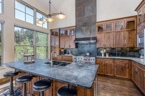 Cassidy Ridge Condos