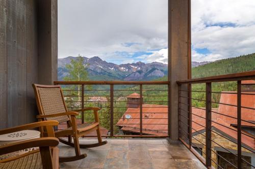 Cassidy Ridge Condos