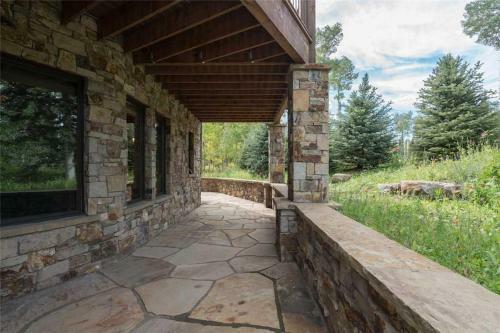 The Pinnacle By Exceptional Stays