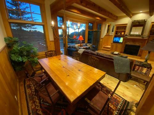 Double Eagle B2 - A Picturesque Cabin