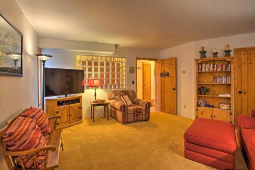 Mountain Escape With Hot Tub - Ski, Hike, And Golf!