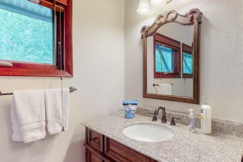 Meadow Creek Manor
